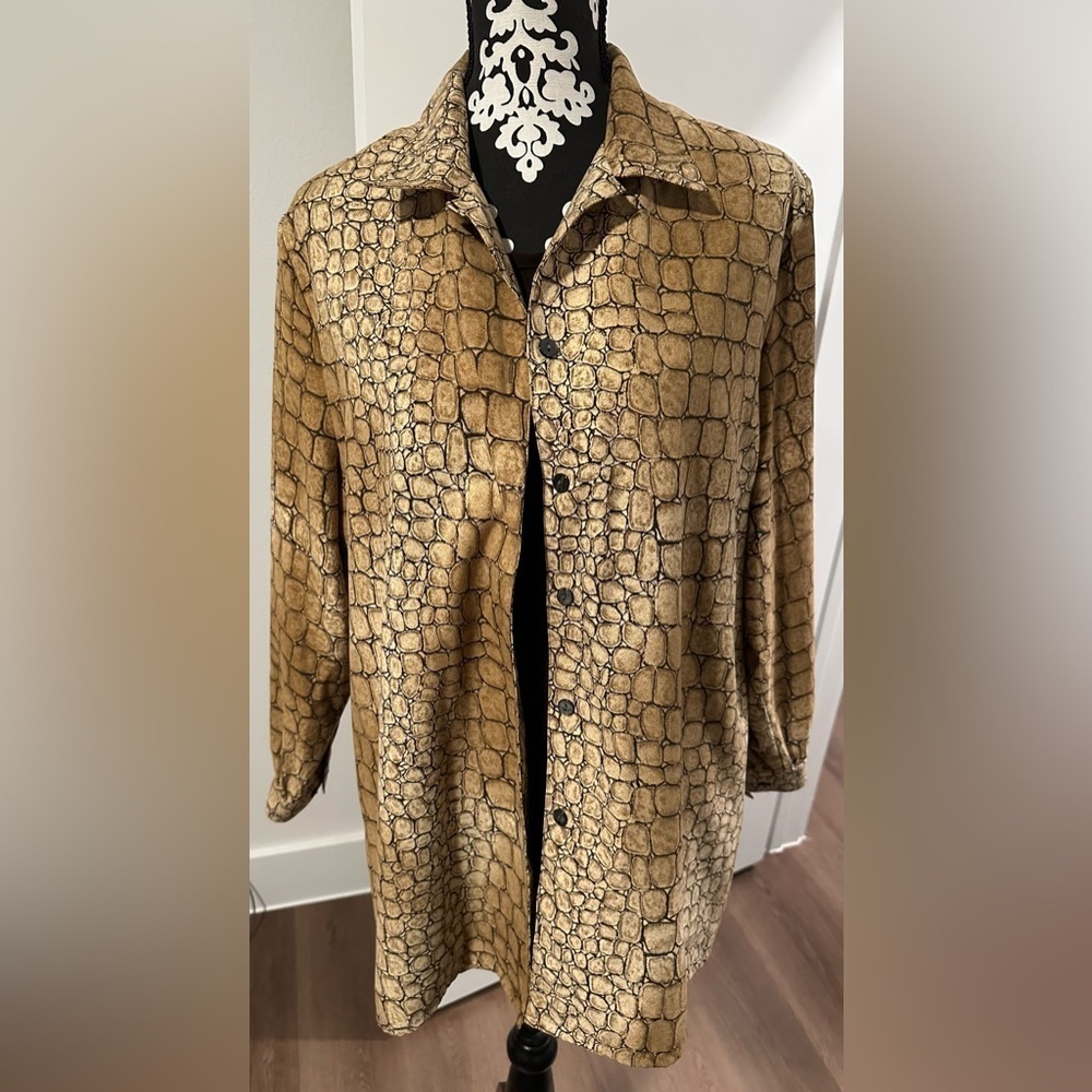 Allison Daley Vintage Crocodile Button Down Long Sleeve Shirt with Tank Top